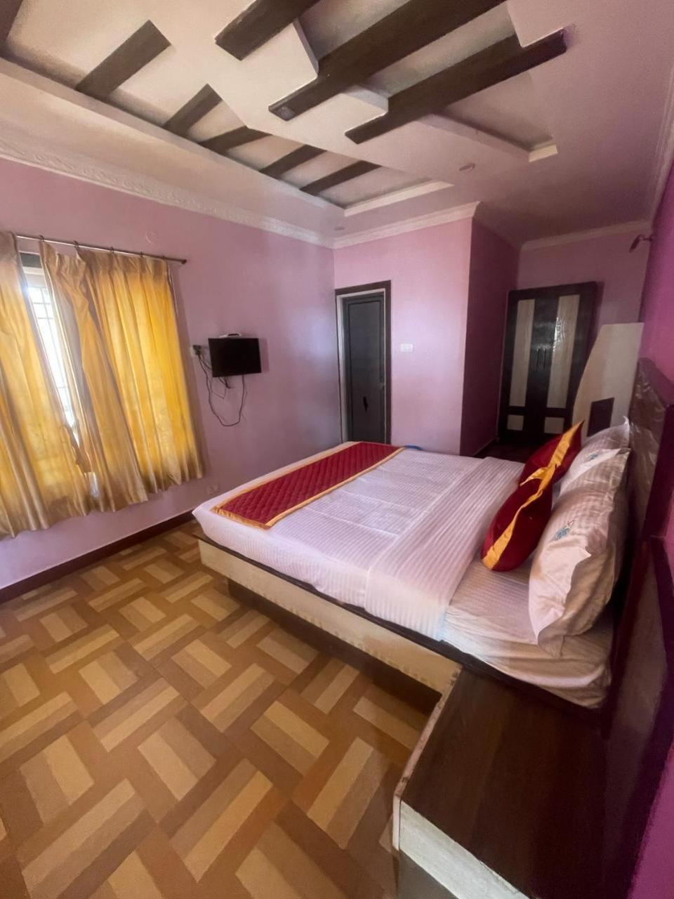 Ooty Vpr Residency Hotel Ngoại thất bức ảnh