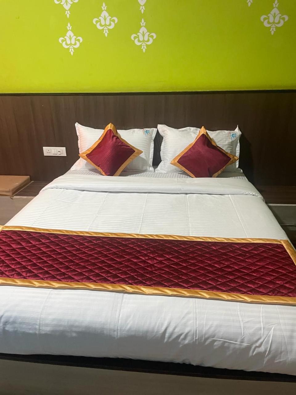 Ooty Vpr Residency Hotel Ngoại thất bức ảnh