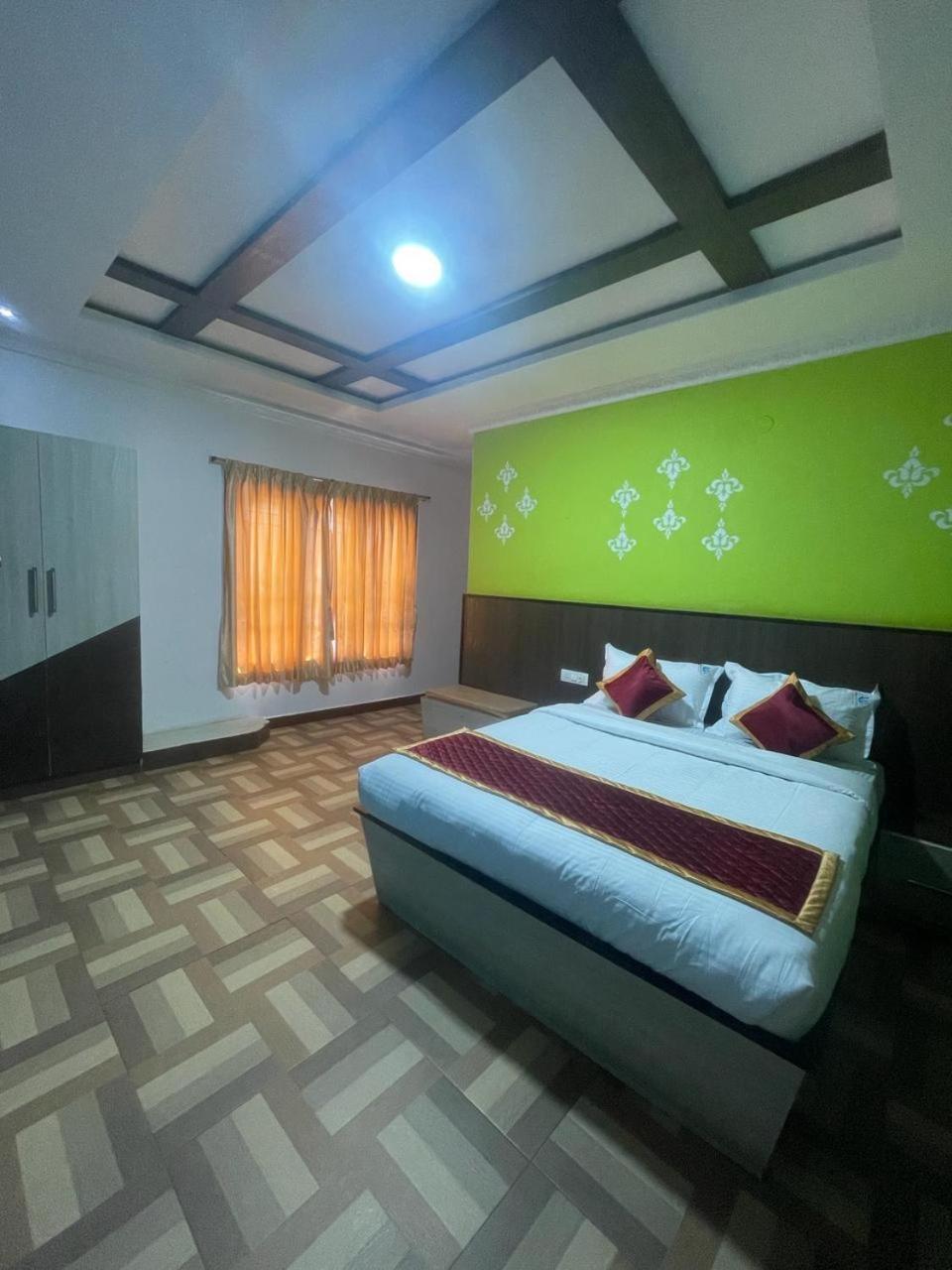 Ooty Vpr Residency Hotel Ngoại thất bức ảnh