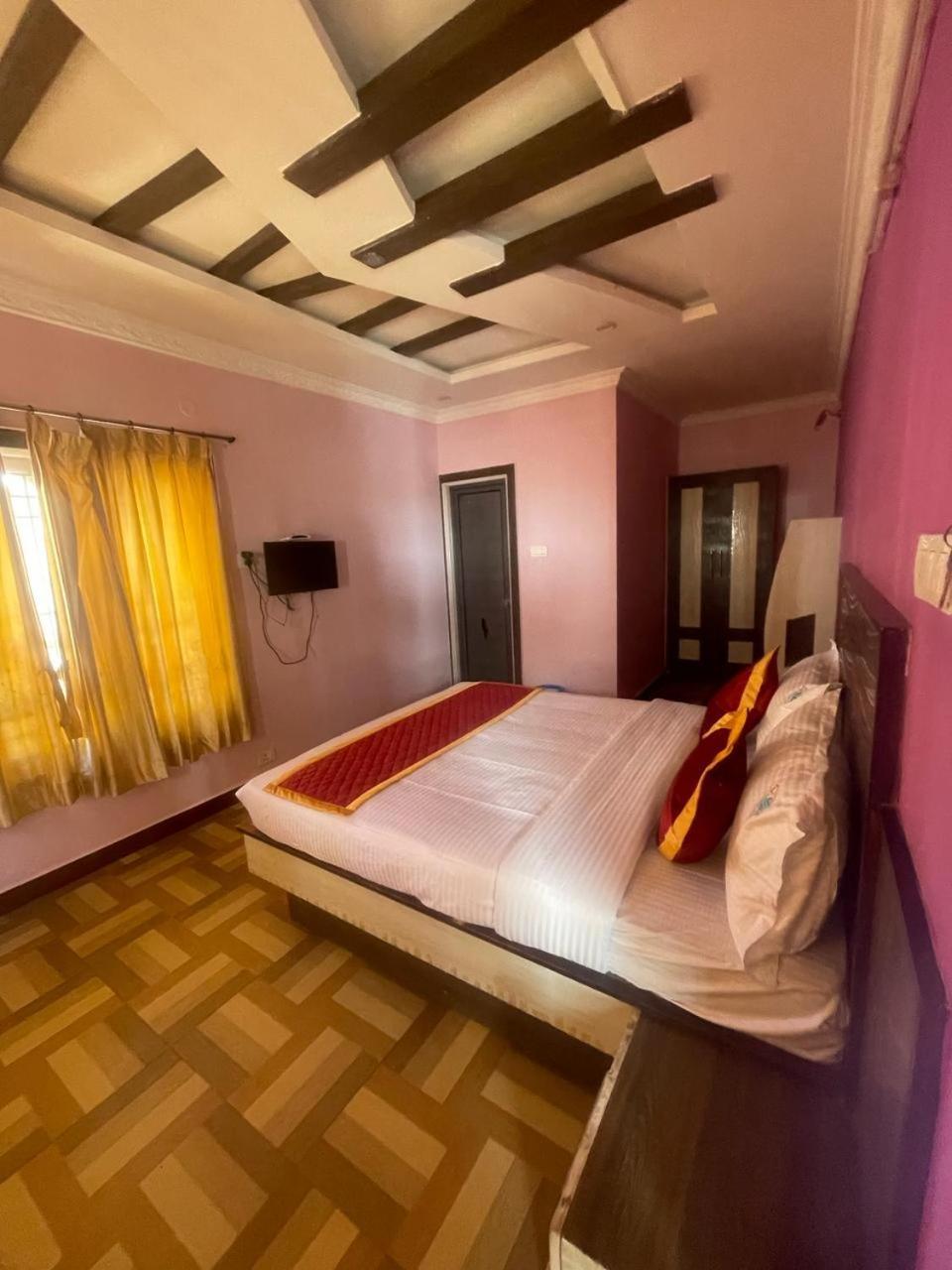 Ooty Vpr Residency Hotel Ngoại thất bức ảnh