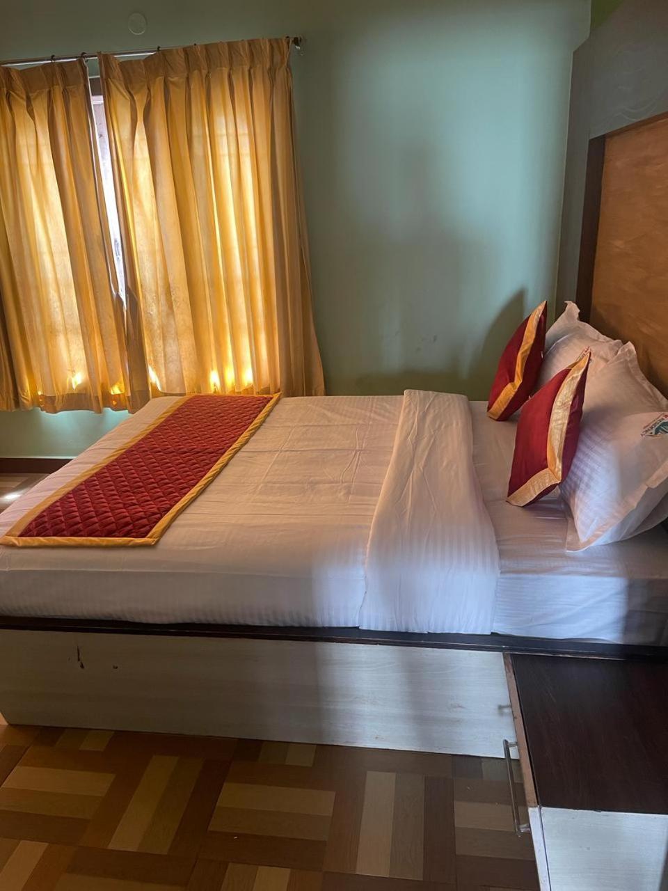 Ooty Vpr Residency Hotel Ngoại thất bức ảnh